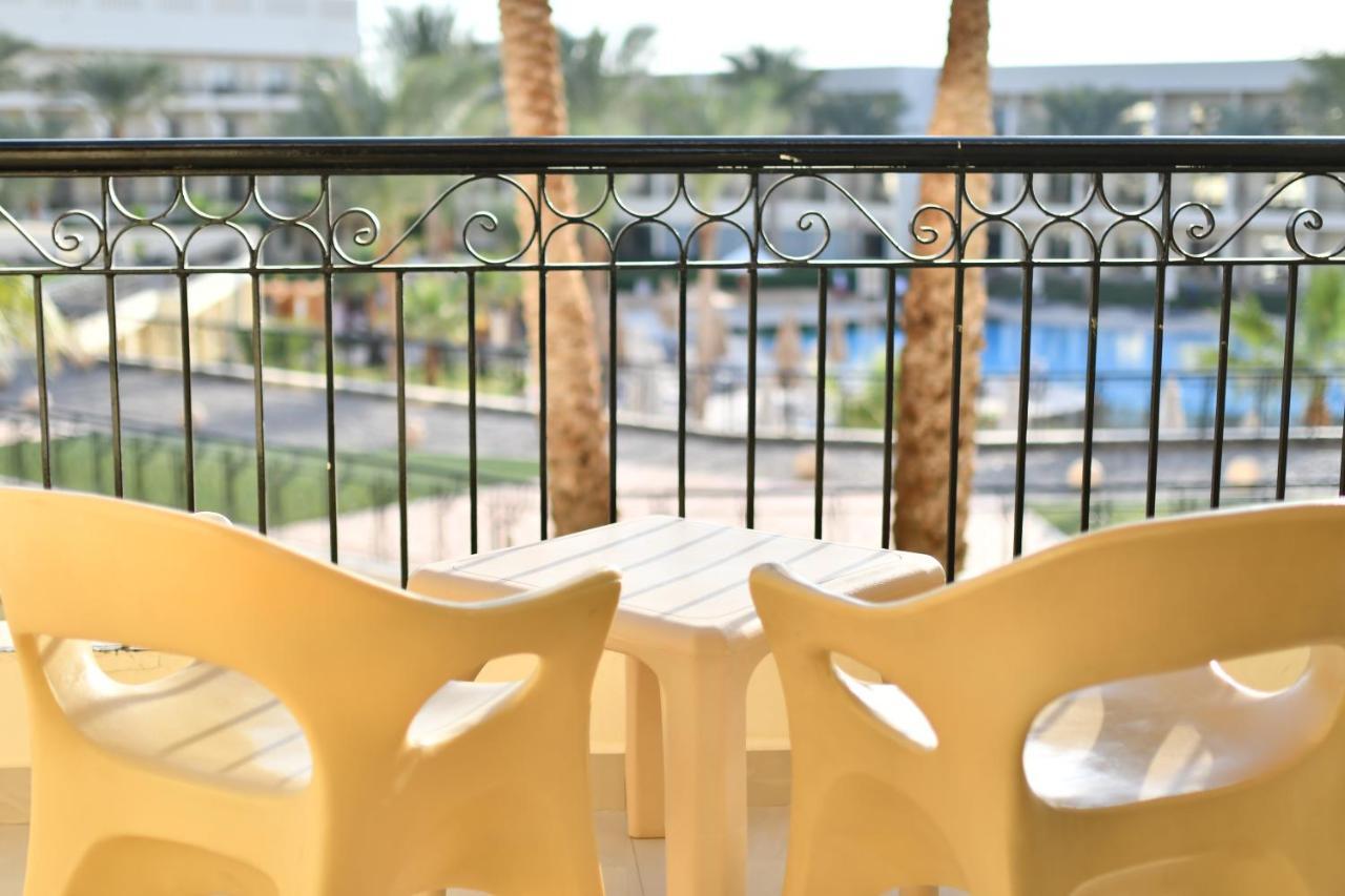 Xperience Kiroseiz Aquapark Premier-Naama Bay Hotel Sharm el-Sheikh Exterior photo A balcony
